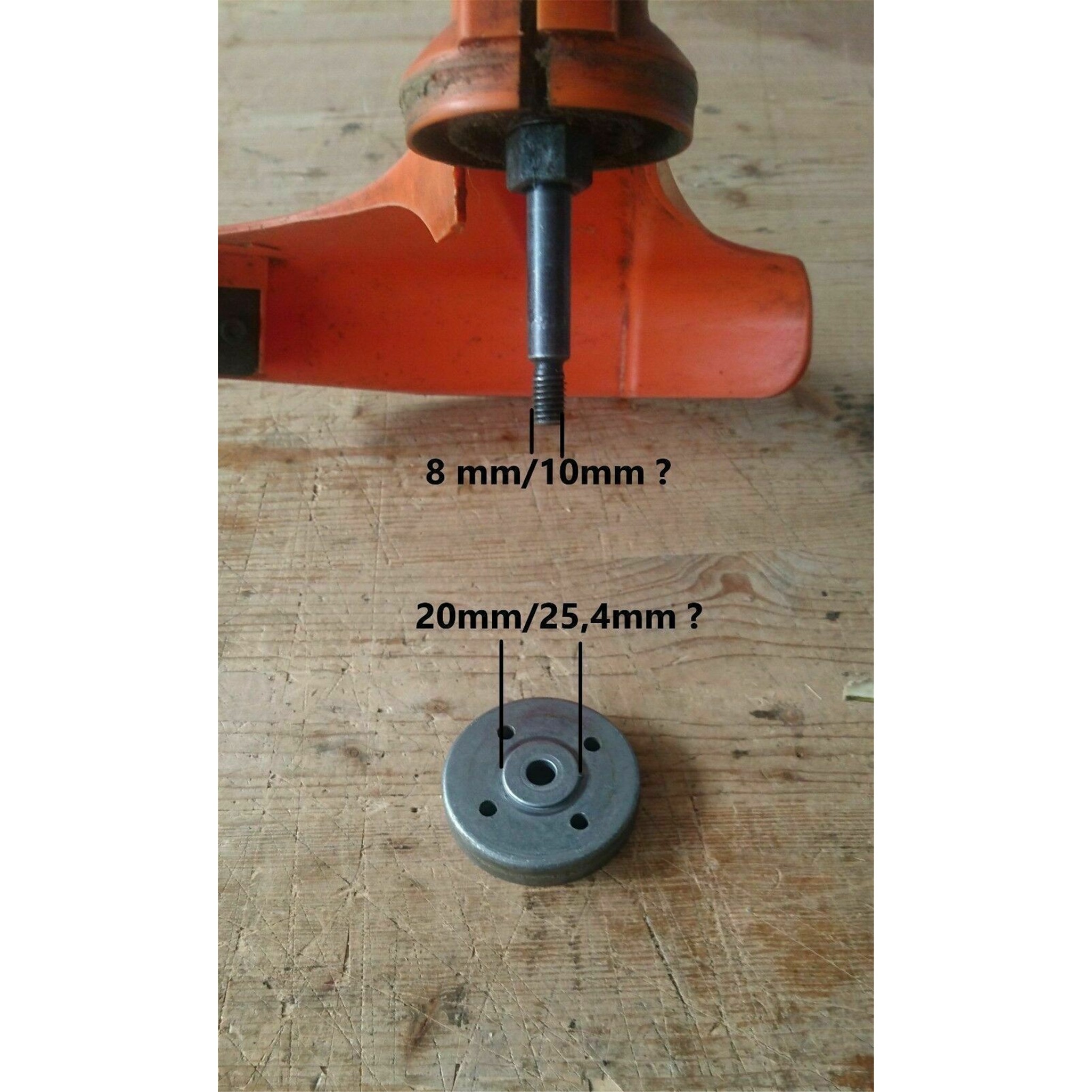 Unkrautbürste gezopft mit Adapterset M 10 und Reduzierring 20 mm