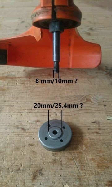 Unkrautbürste gezopft mit Adapterset M 10 und Reduzierring 20 mm
